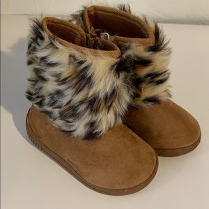 NEW toddler’s winter tan boots size 8